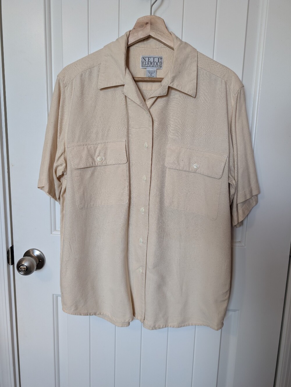 Nell Flowers By JG Hook Boxy Silk Button Up Blouse Large Beige/Cream